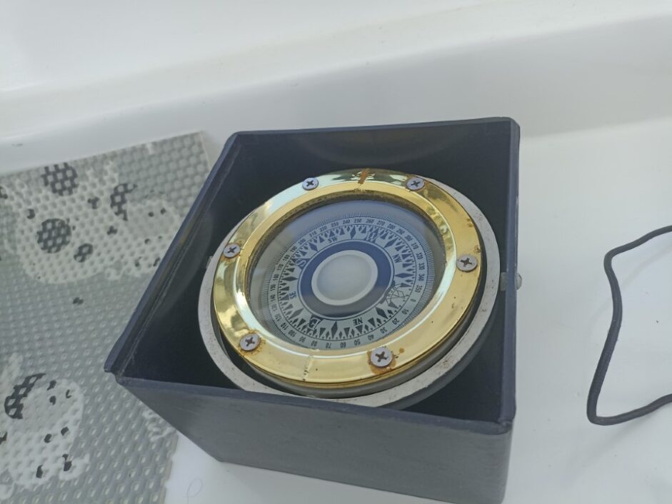 Kompas Magnetic
